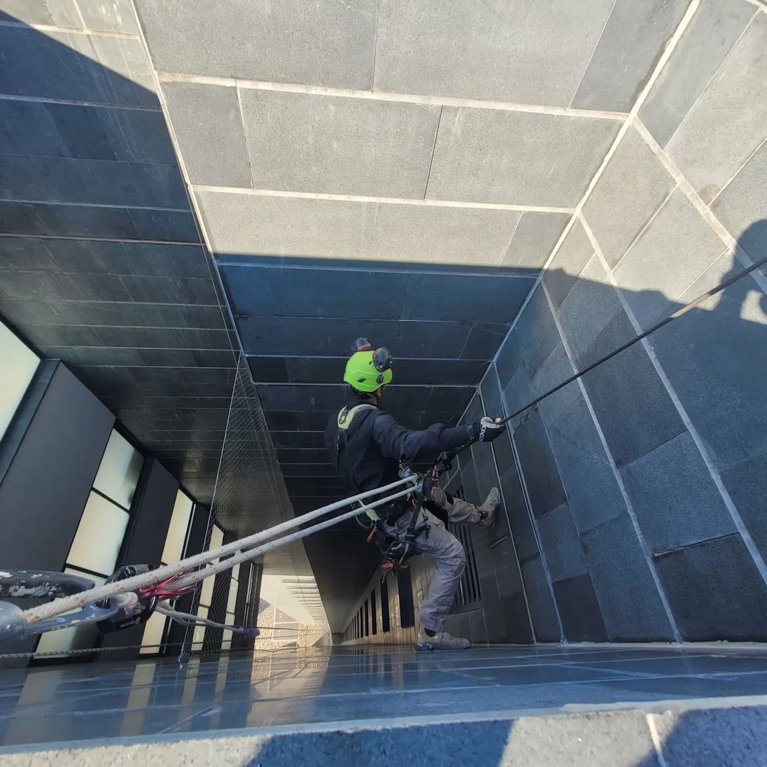 שטיפת מעטפת בניין